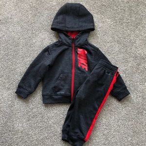 Nike track suit Sz 12m